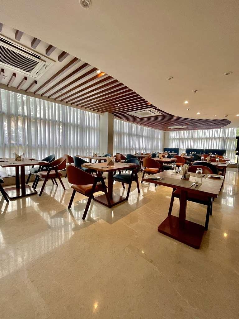 Best Western Maharani Bagh Új-Delhi Étterem fotó